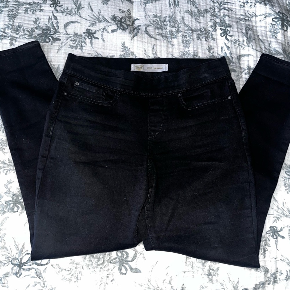 Signature by Levi Strauss Women's Black Skinny Jeans